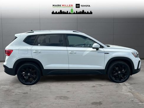 Used 2022 Volkswagen Taos SE AWD/4WD image 6
