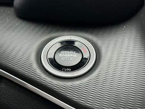 Used 2025 Jeep Grand Cherokee Altitude AWD/4WD image 11