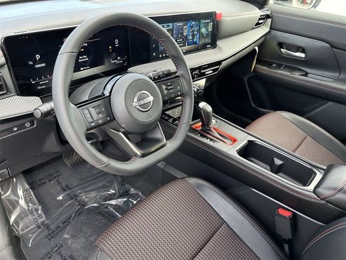 New 2026 Nissan Kicks SR FWD image 19