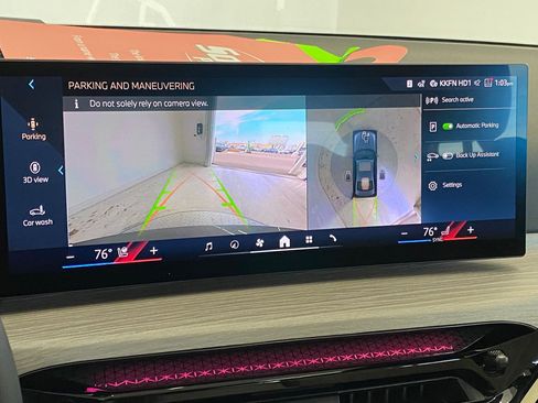 Used 2025 BMW 330i xDrive Sedan w/ Convenience Package image 25