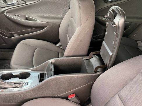Used 2022 Chevrolet Malibu LT FWD image 27
