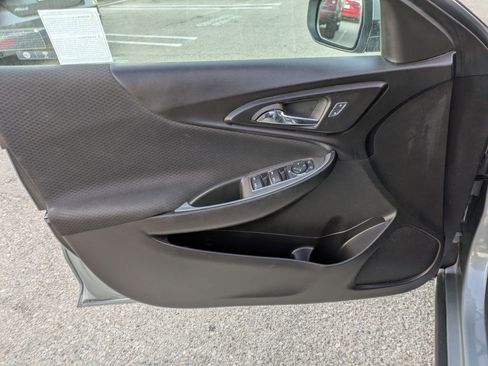 Used 2023 Chevrolet Malibu LT image 10