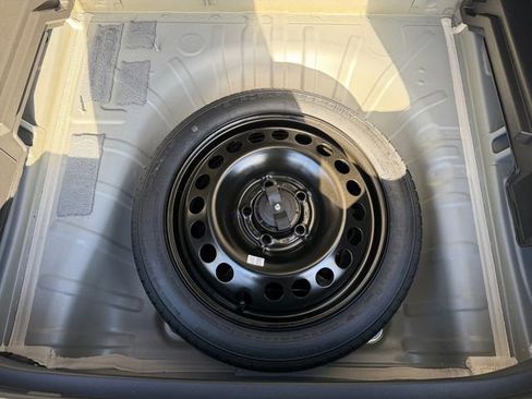 Used 2025 Chevrolet Trax LT w/ Driver Confidence Package image 33