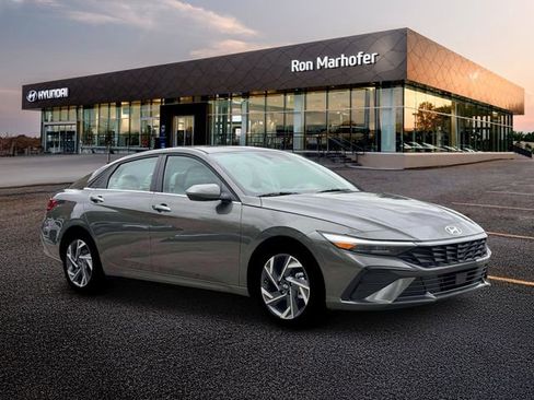 New 2026 Hyundai Elantra Limited FWD image 10