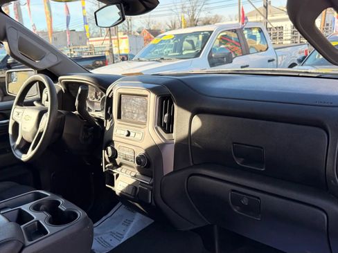 Used 2023 Chevrolet Silverado 1500 Custom image 16
