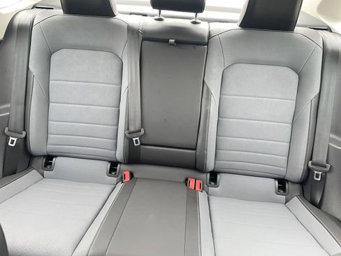 Used 2025 Volkswagen Jetta SE image 38