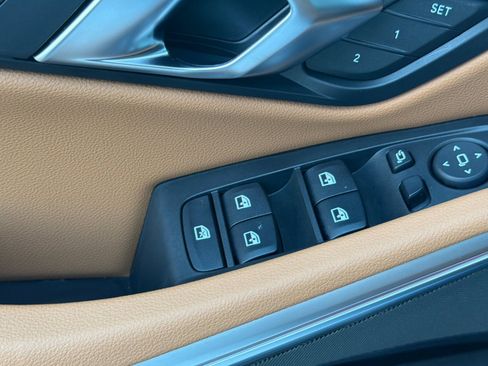 Used 2025 BMW 330i 330i w/ Premium Package image 13