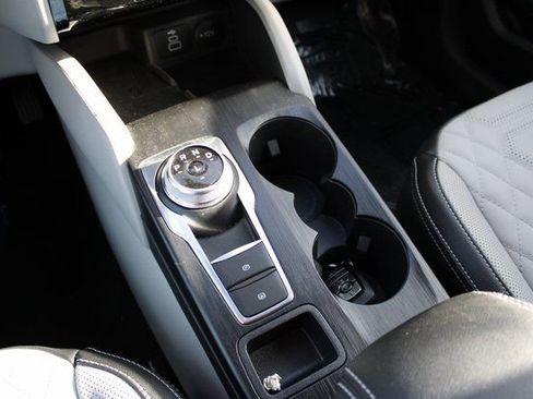 Used 2024 Ford Escape Platinum w/ Premium Technology Package image 21