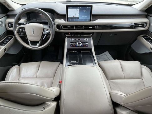 Certified 2023 Lincoln Aviator Reserve w/ Equipment Group 201A image 11