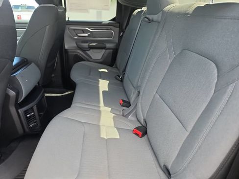 Used 2021 RAM 1500 Big Horn AWD/4WD image 12