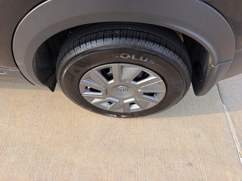 Used 2026 Nissan Kicks S FWD image 9