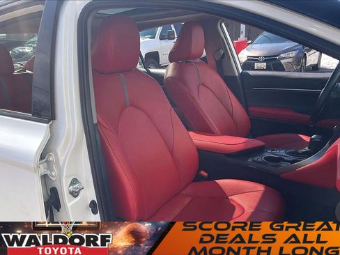 Used 2022 Toyota Camry XSE w/ Navigation Package image 9