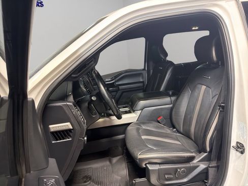 Used 2018 Ford F150 Platinum w/ Equipment Group 701A Luxury AWD/4WD image 9