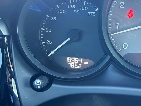 Used 2022 Porsche Macan S image 12