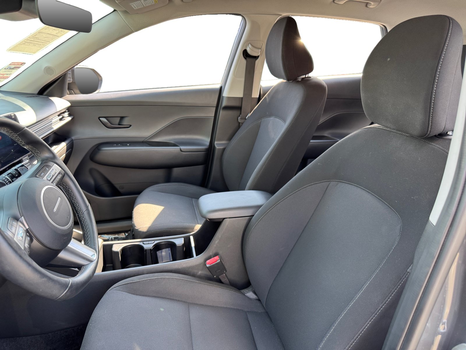 Used 2025 Hyundai Kona SEL FWD image 9