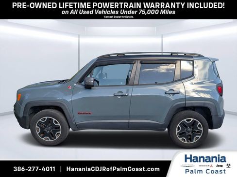 Used 2016 Jeep Renegade Trailhawk w/ Premium Trailhawk Package AWD/4WD image 6
