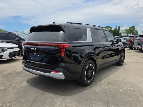New 2026 Kia Carnival EX FWD image 8