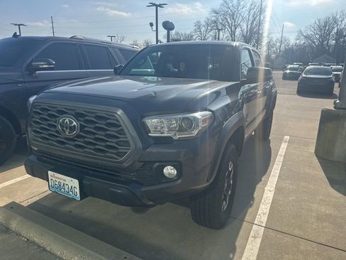 Used 2021 Toyota Tacoma TRD Sport image 4