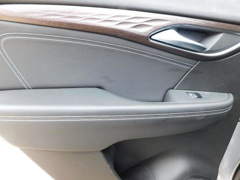 Used 2021 Buick Envision Avenir w/ Technology Package II FWD image 29