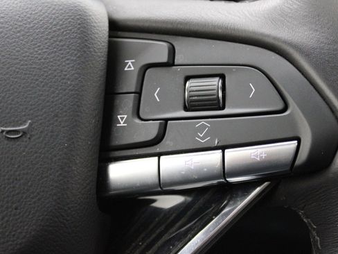 Used 2025 Cadillac XT6 Premium Luxury image 20