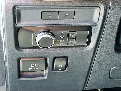 Used 2022 Ford Expedition XLT AWD/4WD image 10