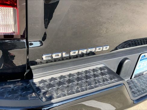 Certified 2024 Chevrolet Colorado LT w/ LT Convenience Package image 29