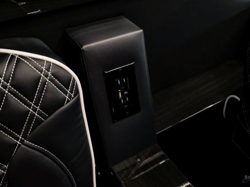 Used 2024 Mercedes-Benz Sprinter 3500 image 91