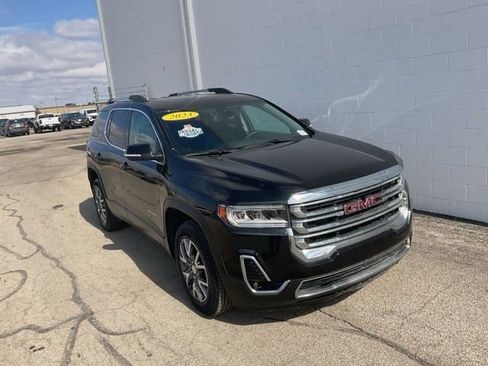 Used 2023 GMC Acadia SLT w/ LPO, Floor Liner Package image 1