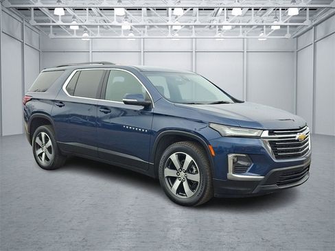 Certified 2023 Chevrolet Traverse LT w/ LT Premium Package image 4