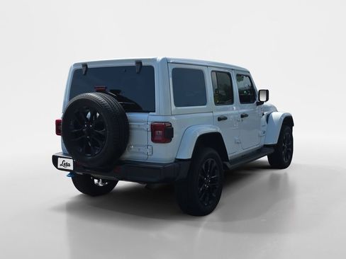 Used 2023 Jeep Wrangler Unlimited Sahara w/ Cold Weather Group AWD/4WD image 4