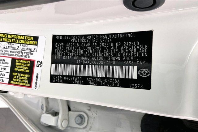 Used 2025 Toyota Camry SE FWD image 35