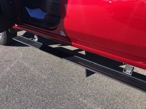 Used 2023 GMC Sierra 3500 Denali w/ Denali Ultimate Package image 4