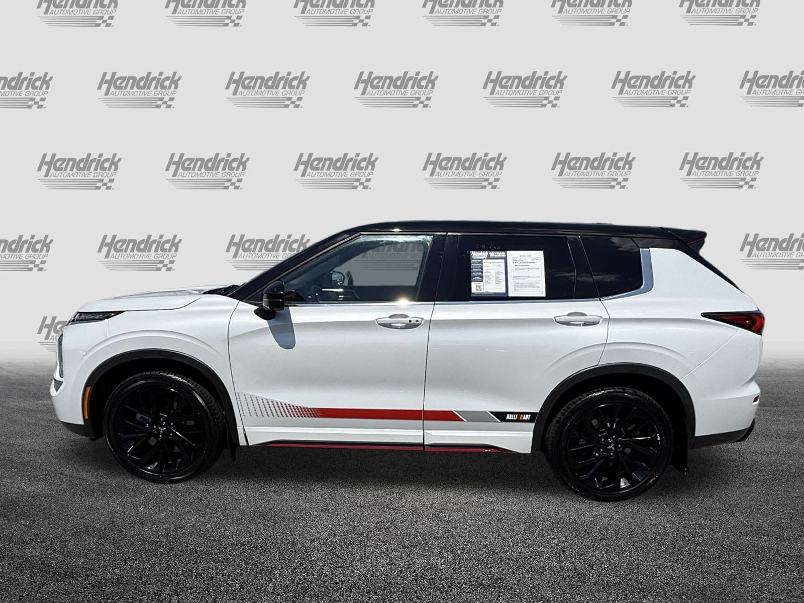 Used 2023 Mitsubishi Outlander Ralliart AWD/4WD image 9