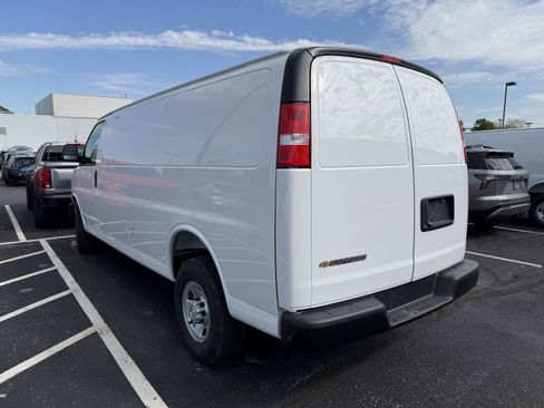 New 2026 Chevrolet Express 2500 Extended w/ Driver Convenience Package RWD image 5