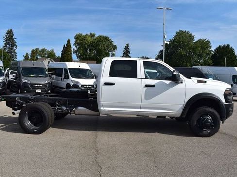 New 2026 RAM 4500 Tradesman AWD/4WD image 7