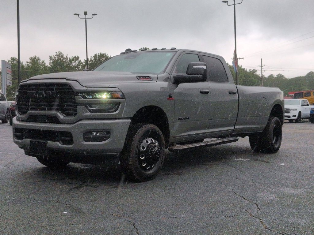 New 2026 RAM 3500 Big Horn AWD/4WD image 6