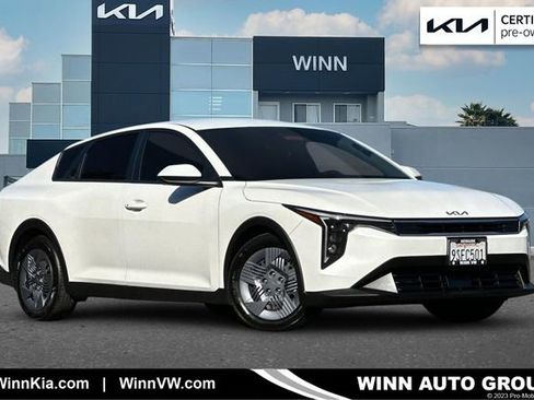 Certified 2025 Kia K4 FWD image 1