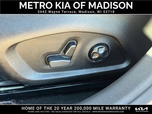 Used 2017 Jeep Renegade Altitude AWD/4WD image 14
