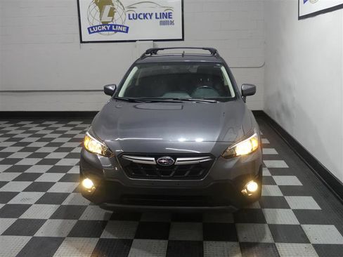 Used 2023 Subaru Crosstrek 2.0i Premium image 3