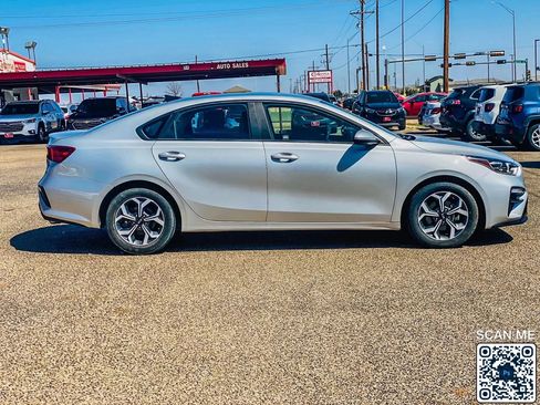 Used 2021 Kia Forte LXS image 8