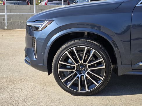 New 2026 Volvo XC90 B6 Plus image 11