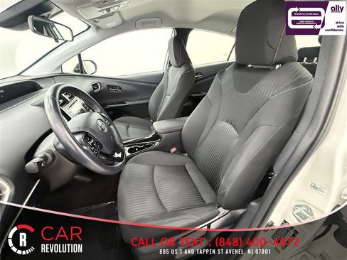 Used 2020 Toyota Prius Prime LE FWD image 11
