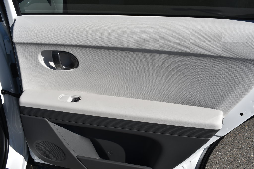 New 2027 Hyundai Ioniq 5 SEL RWD image 16