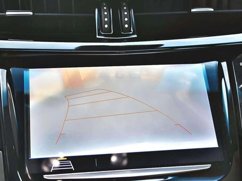 Used 2018 Cadillac CTS Luxury image 21