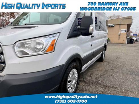 Used 2018 Ford Transit 150 XLT image 9