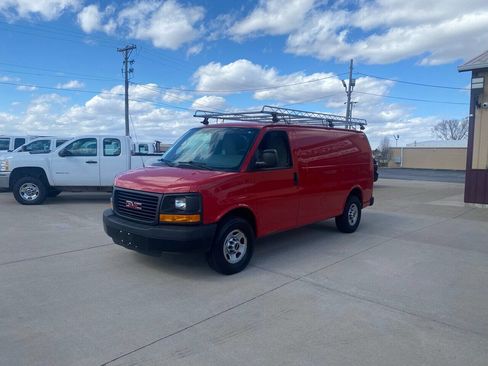Used 2014 GMC Savana 3500 image 2