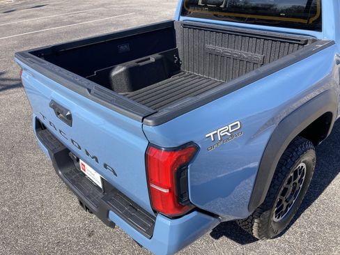 Certified 2026 Toyota Tacoma TRD Off-Road image 22