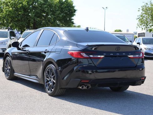 Used 2026 Toyota Camry SE FWD image 11