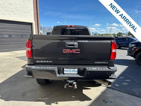 Used 2016 GMC Sierra 2500 Denali w/ Duramax Plus Package AWD/4WD image 6