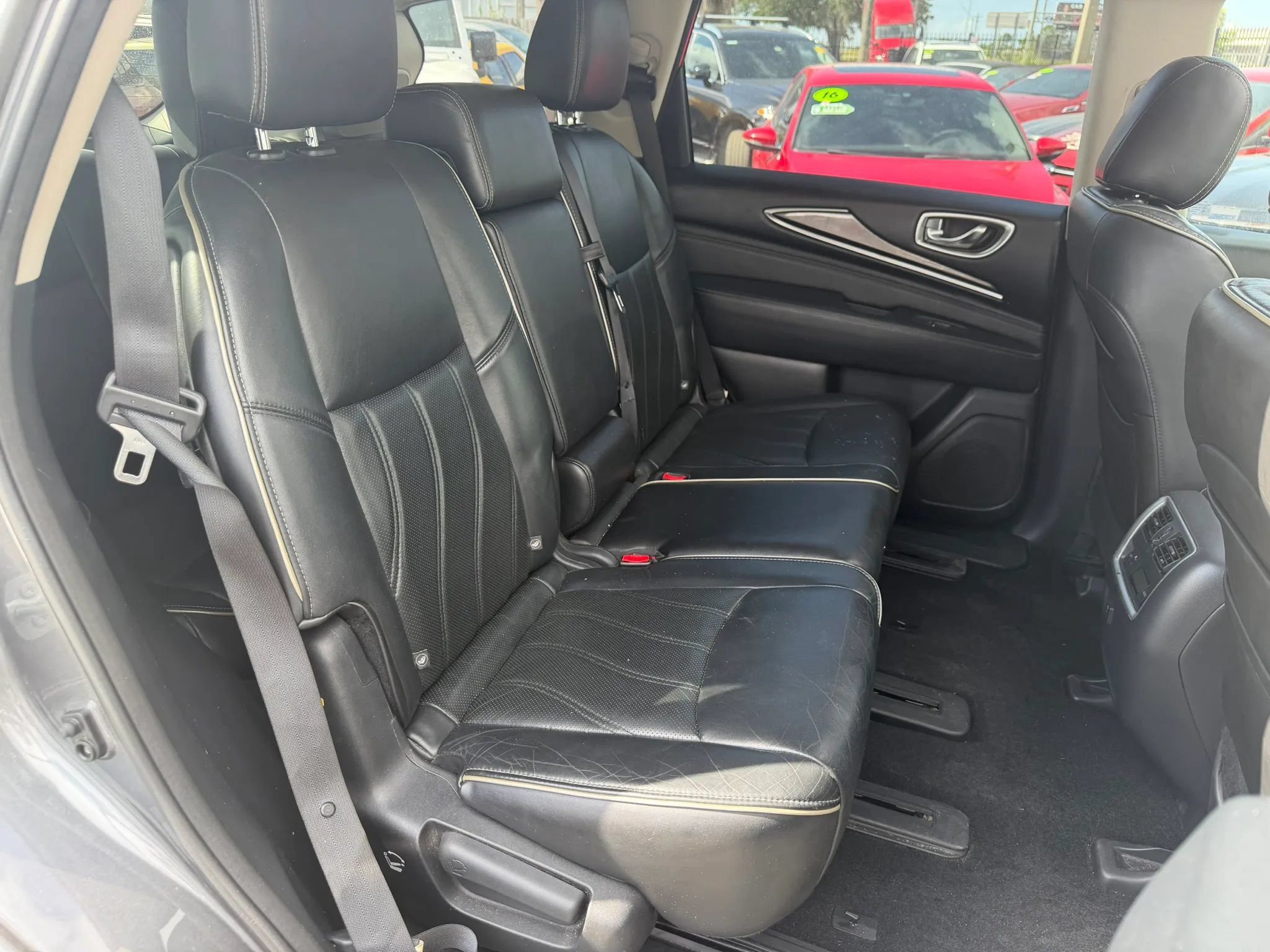 Used 2017 INFINITI QX60 Luxe w/ Premium Plus Package AWD/4WD image 12